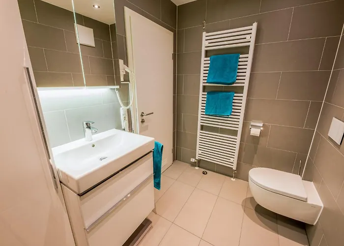 2 Zi Zw Fussgaengerzone Und Grainau *